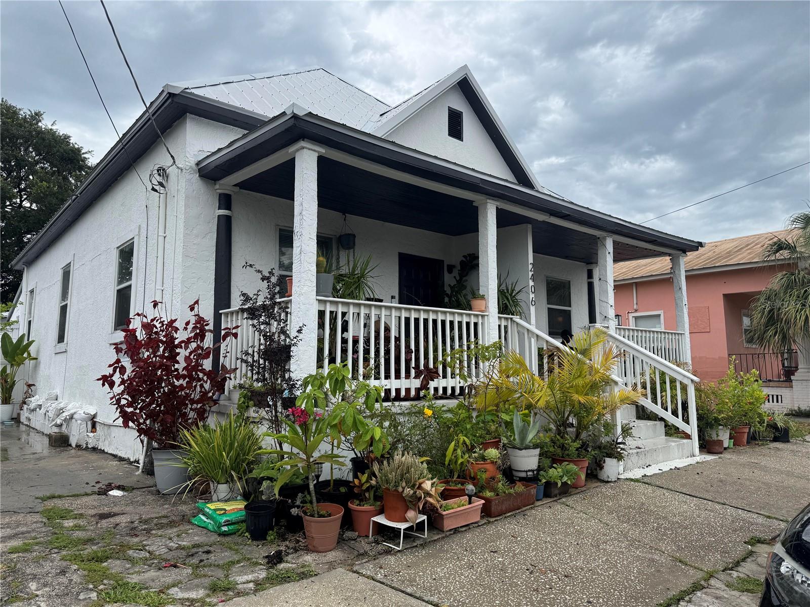 Image 3 of 46 For 2406 Clark Street
