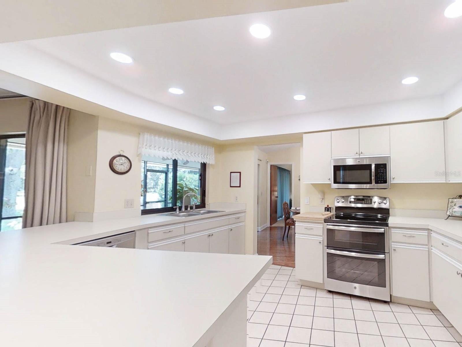 Image 10 of 31 For 2517 Bucknell Drive