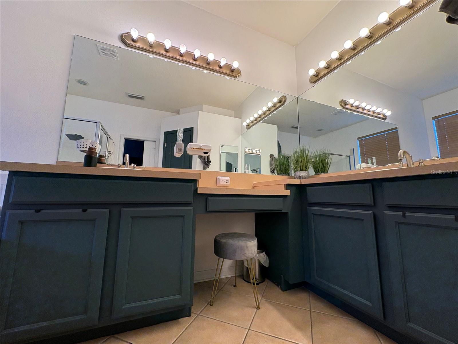 Image 19 of 28 For 8709 Sandy Plains Drive