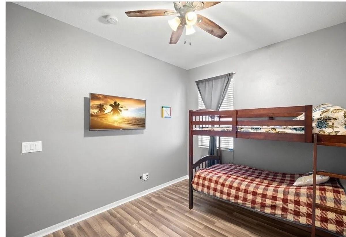 Image 22 of 28 For 8709 Sandy Plains Drive