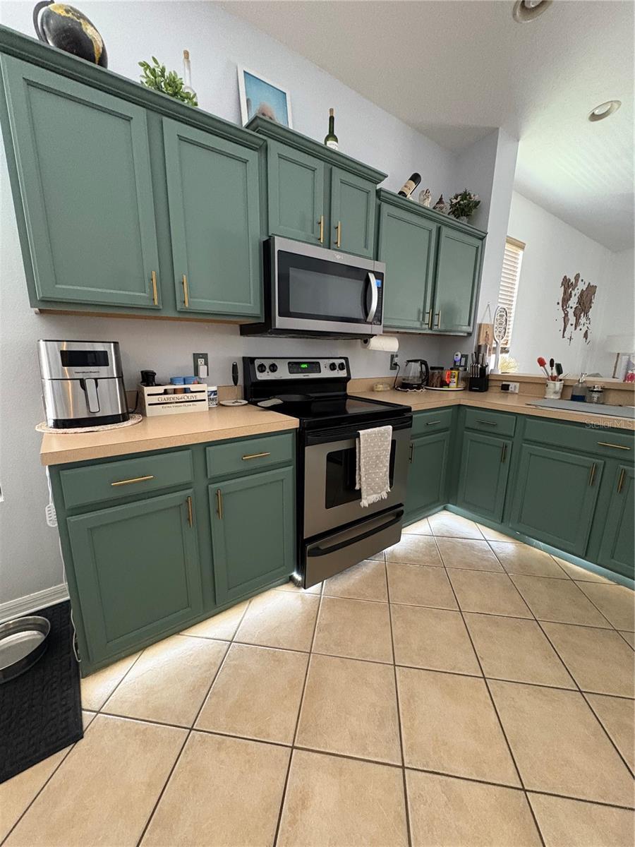 Image 7 of 28 For 8709 Sandy Plains Drive