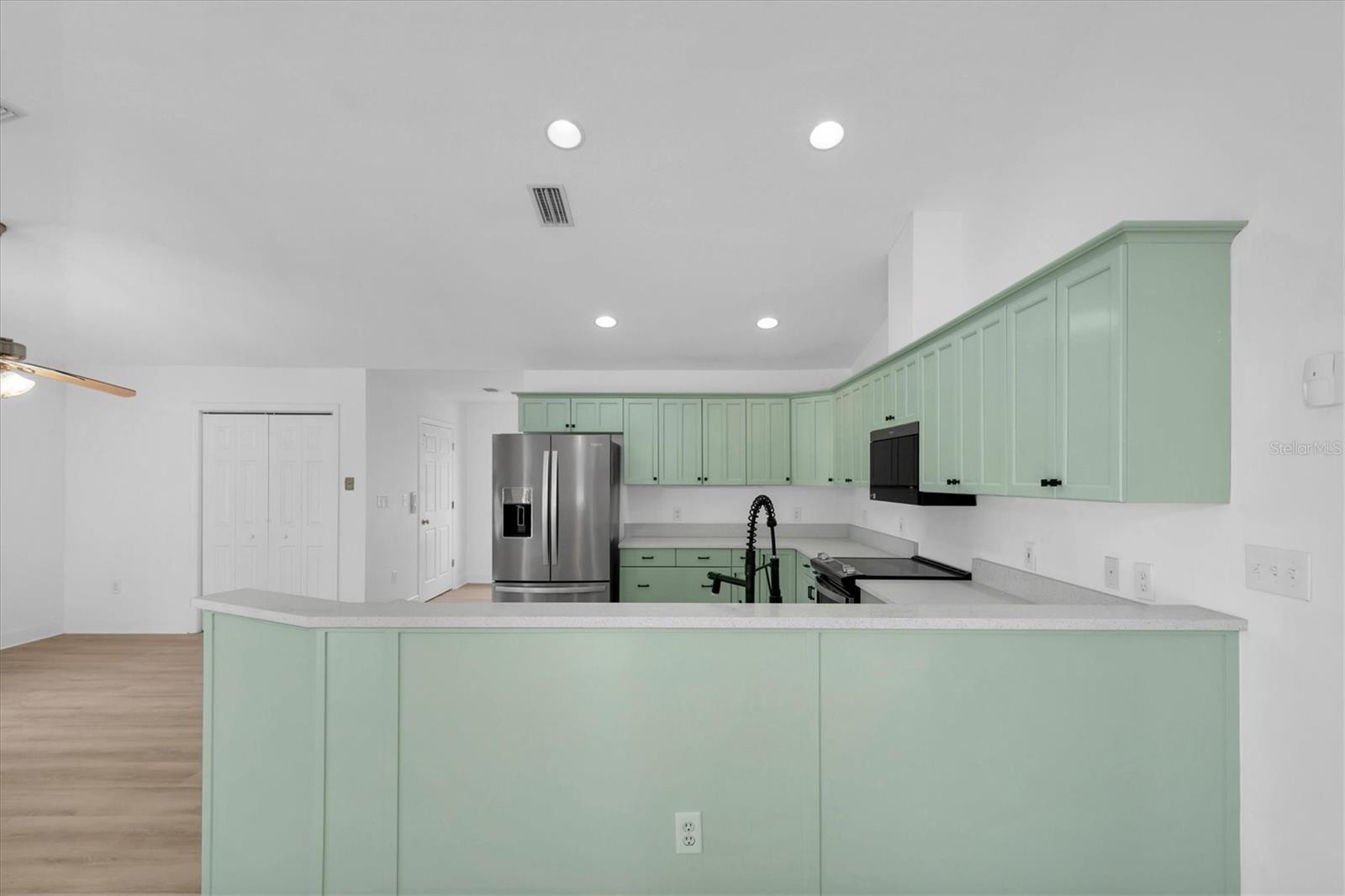 Image 10 of 47 For 2807 57th Street S