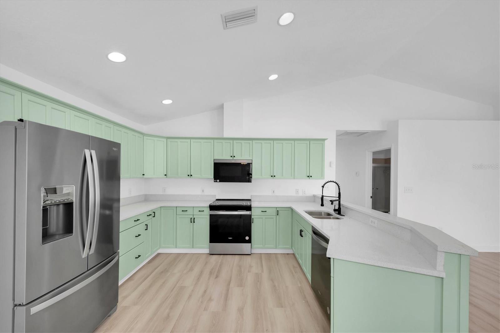 Image 12 of 47 For 2807 57th Street S