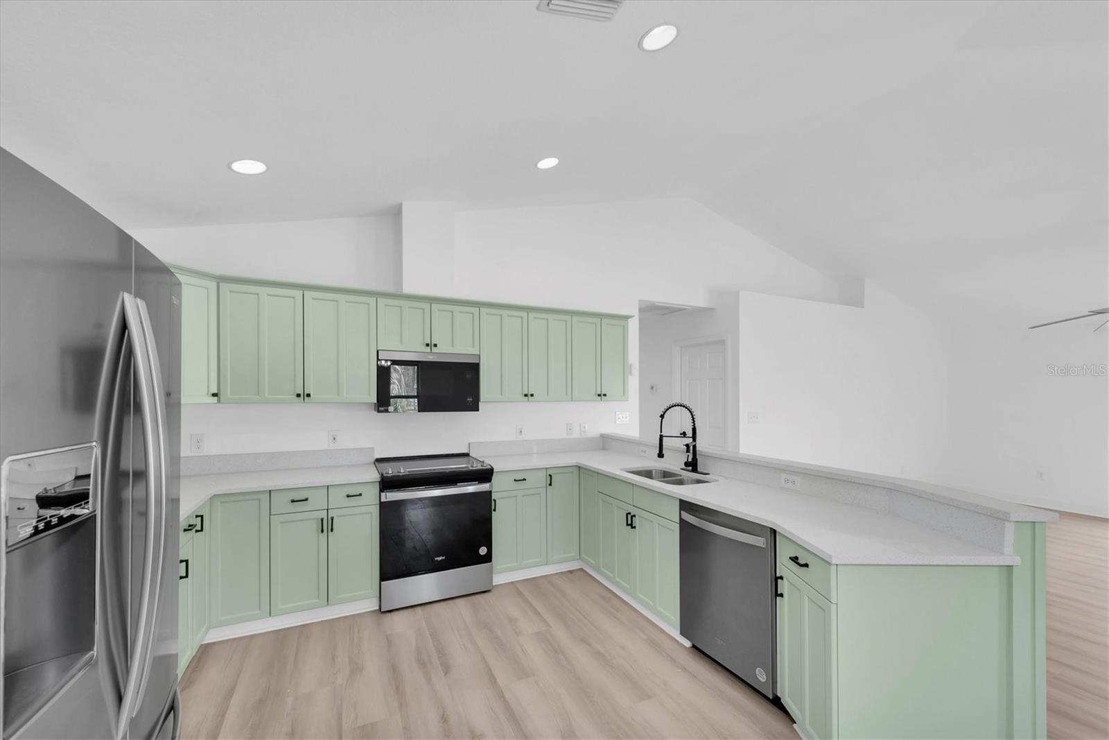 Image 13 of 47 For 2807 57th Street S