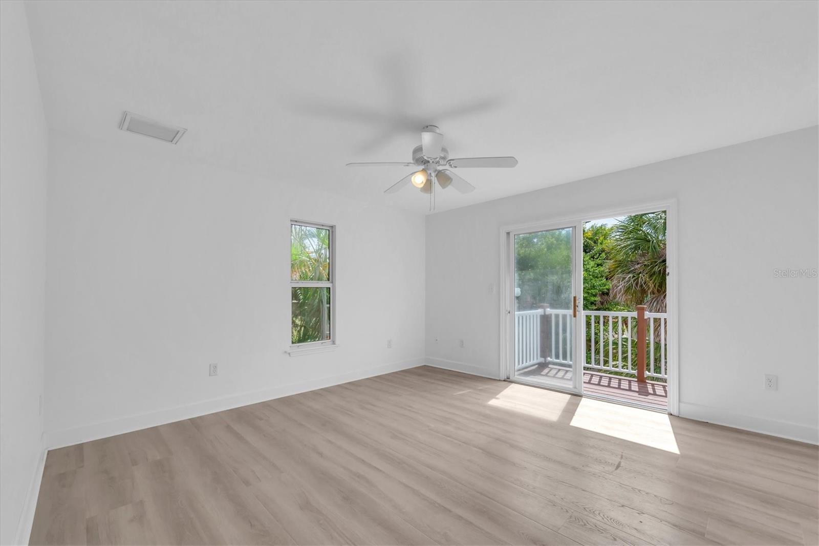 Image 16 of 47 For 2807 57th Street S