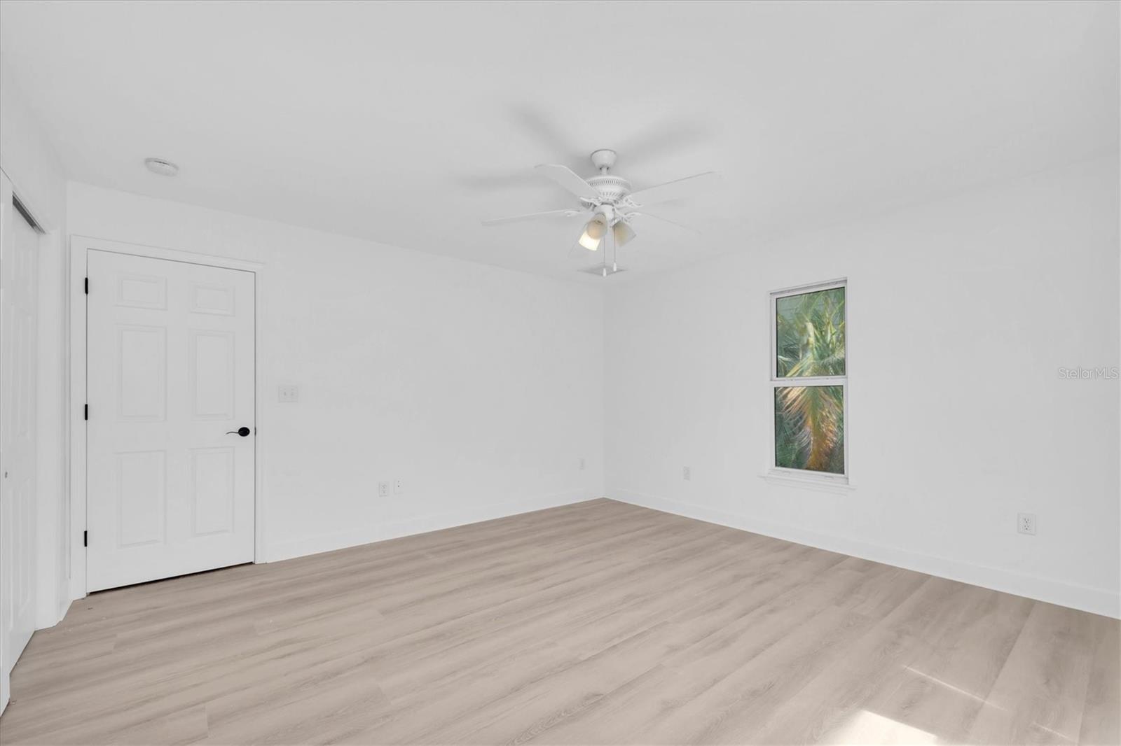 Image 18 of 47 For 2807 57th Street S
