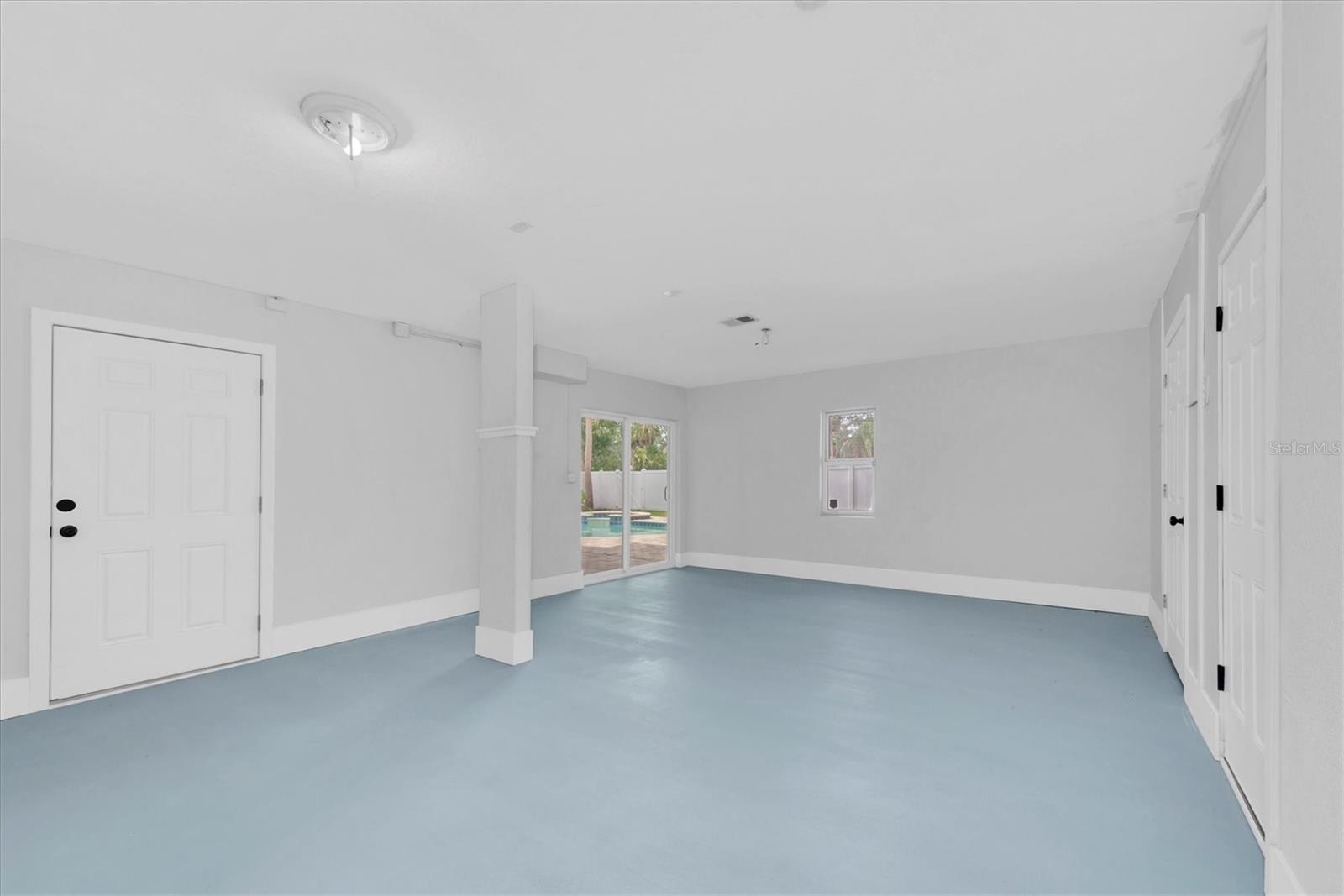 Image 27 of 47 For 2807 57th Street S