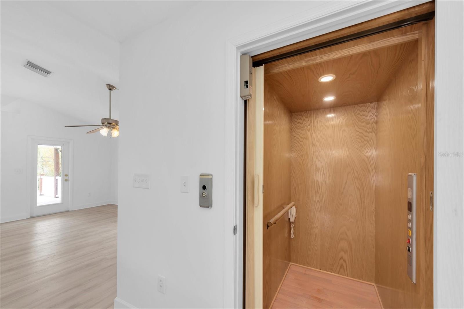 Image 3 of 47 For 2807 57th Street S