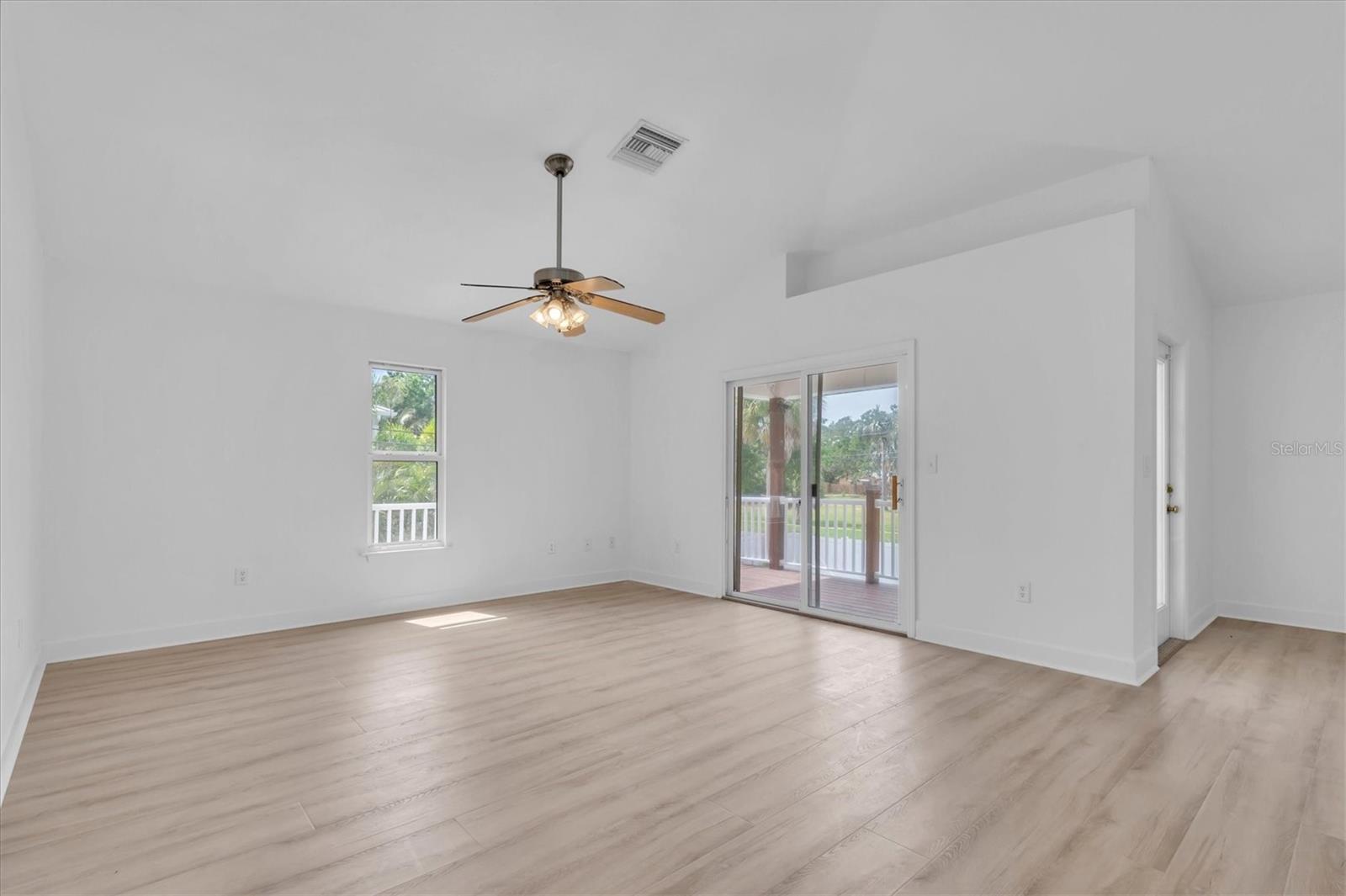 Image 5 of 47 For 2807 57th Street S