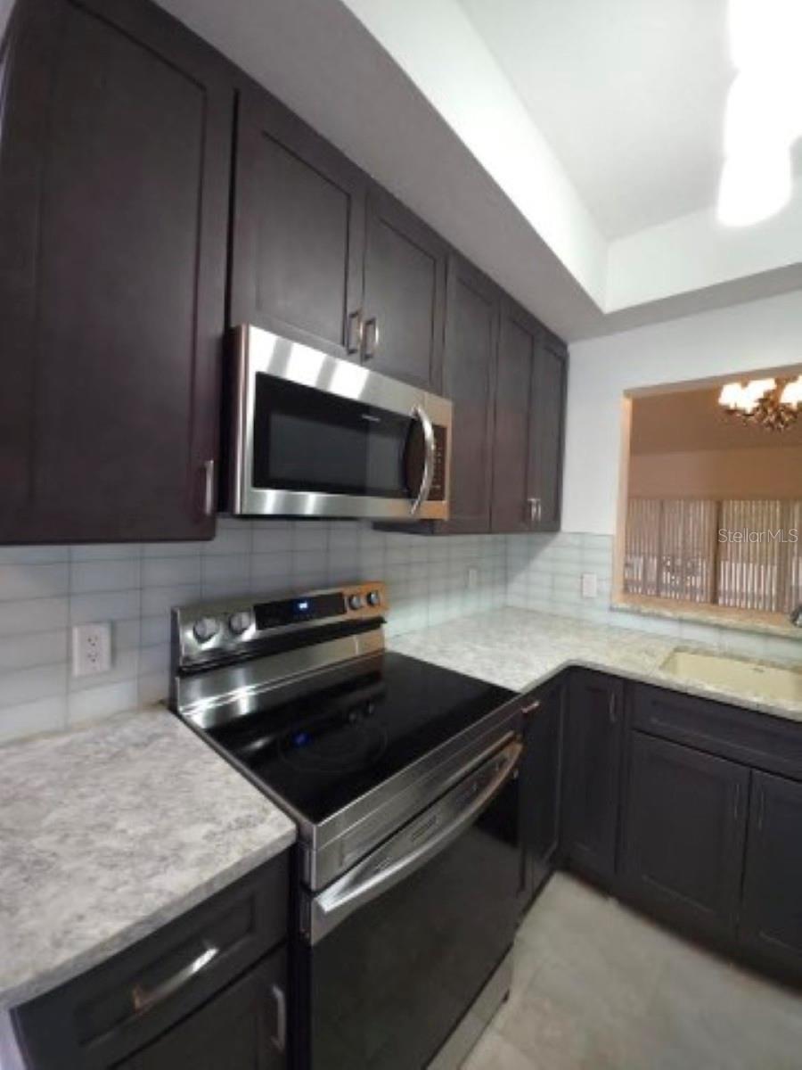 Image 15 of 68 For 14764 Feather Cove Lane