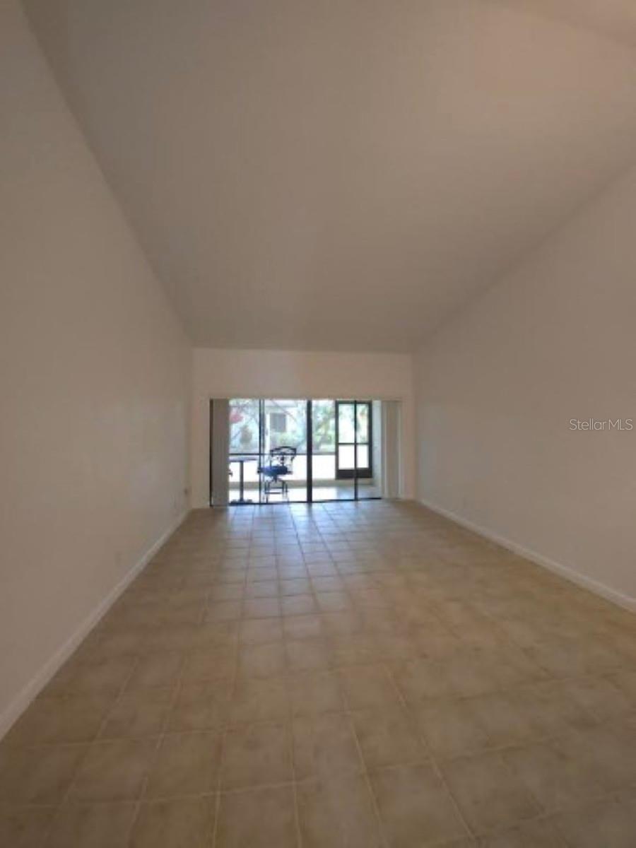 Image 18 of 68 For 14764 Feather Cove Lane