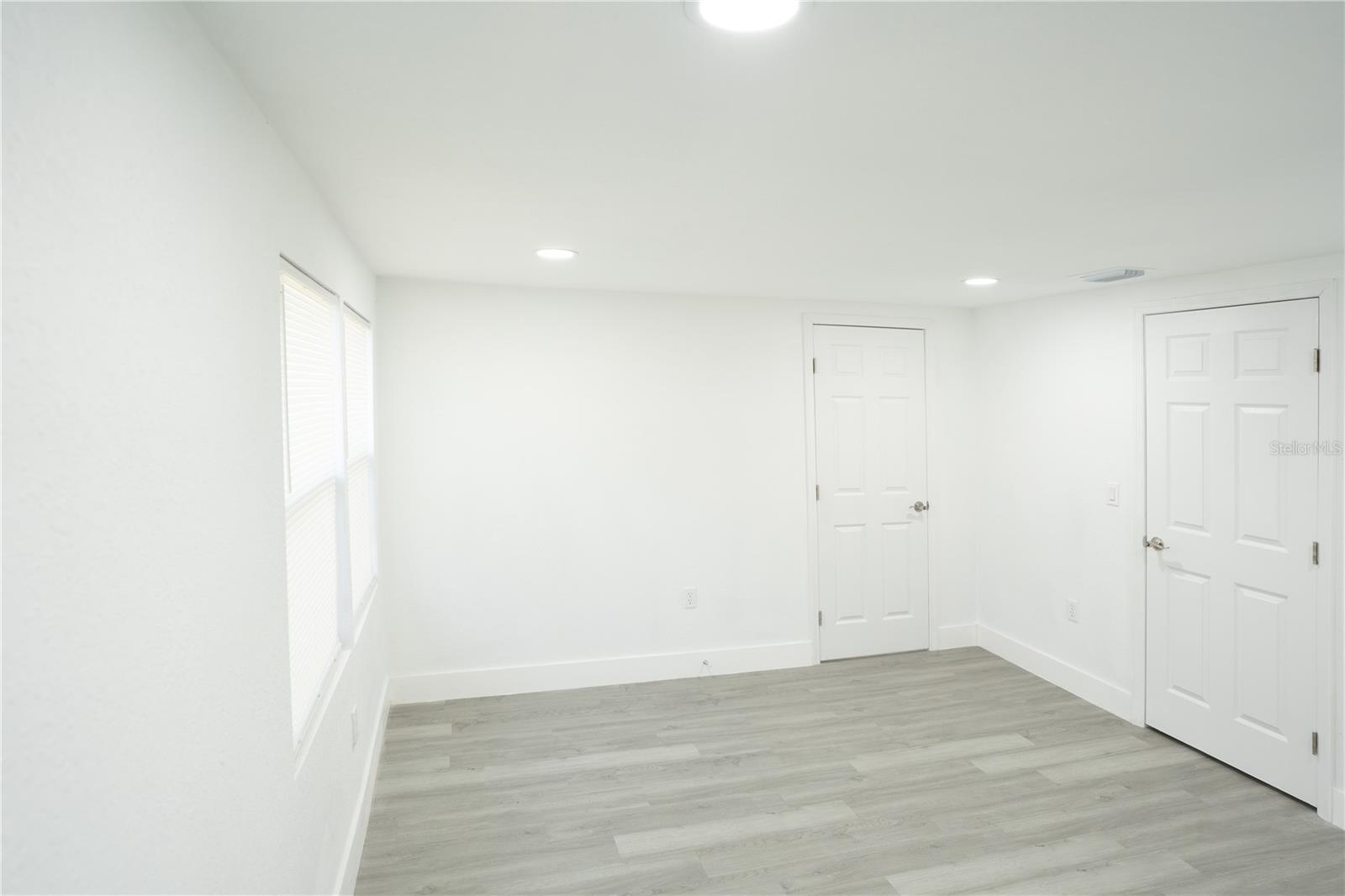 Listing photo id 9 for 5510 12th Street