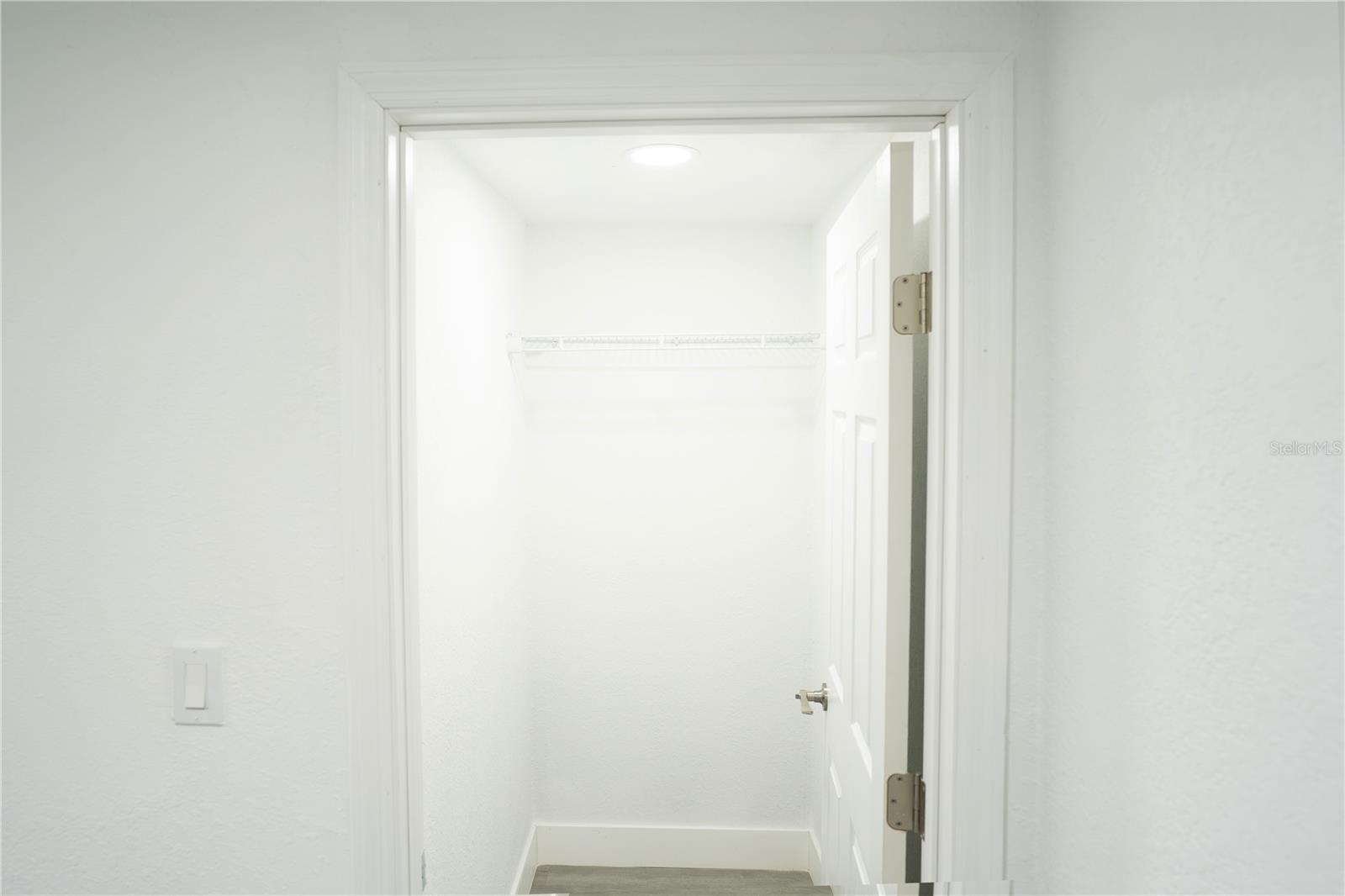 Listing photo id 11 for 5510 12th Street