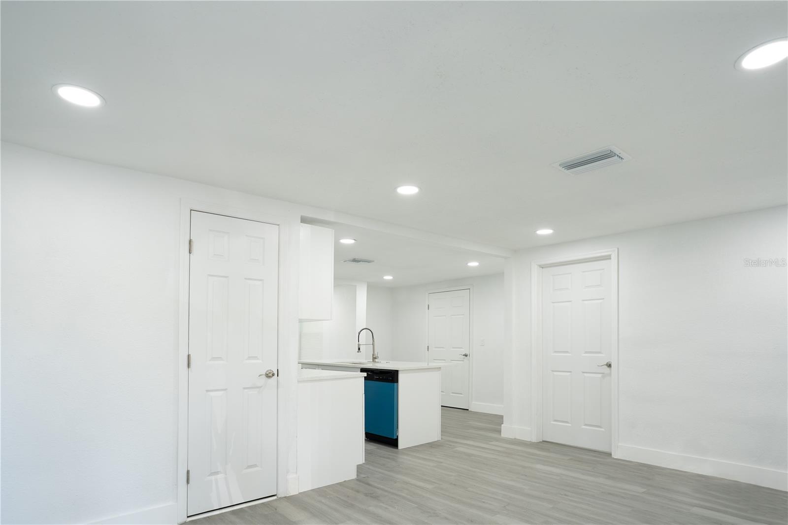Listing photo id 0 for 5510 12th Street