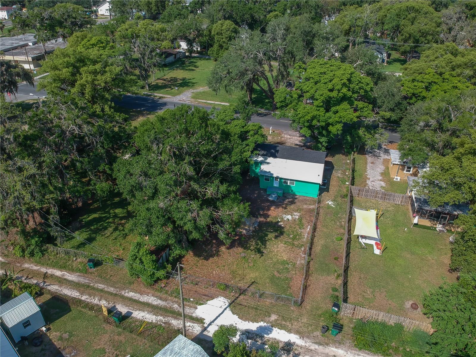 Listing photo id 21 for 5510 12th Street