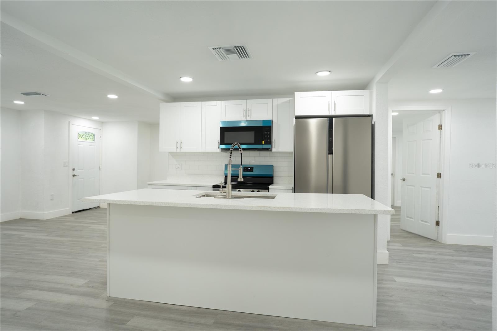 Listing photo id 1 for 5510 12th Street