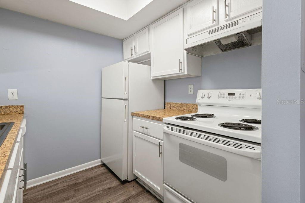 Listing photo id 14 for 6324 Newtown Circle 24b1
