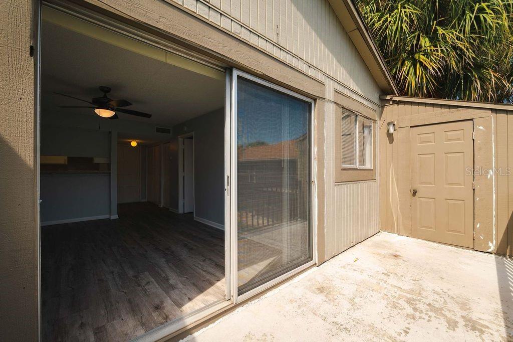 Listing photo id 15 for 6324 Newtown Circle 24b1