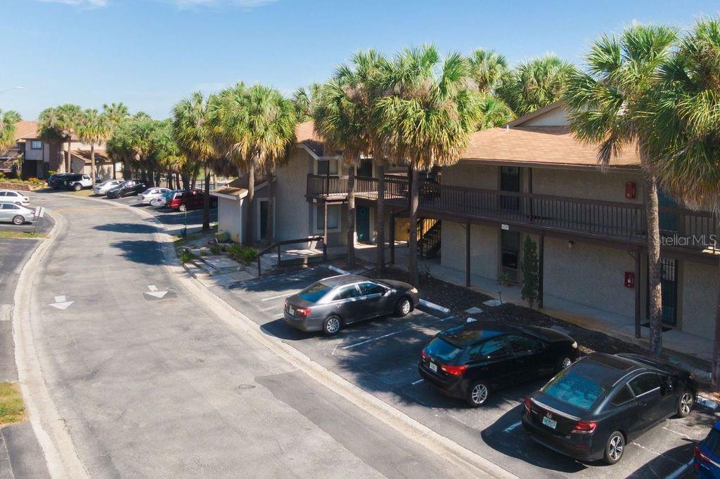 Listing photo id 17 for 6324 Newtown Circle 24b1