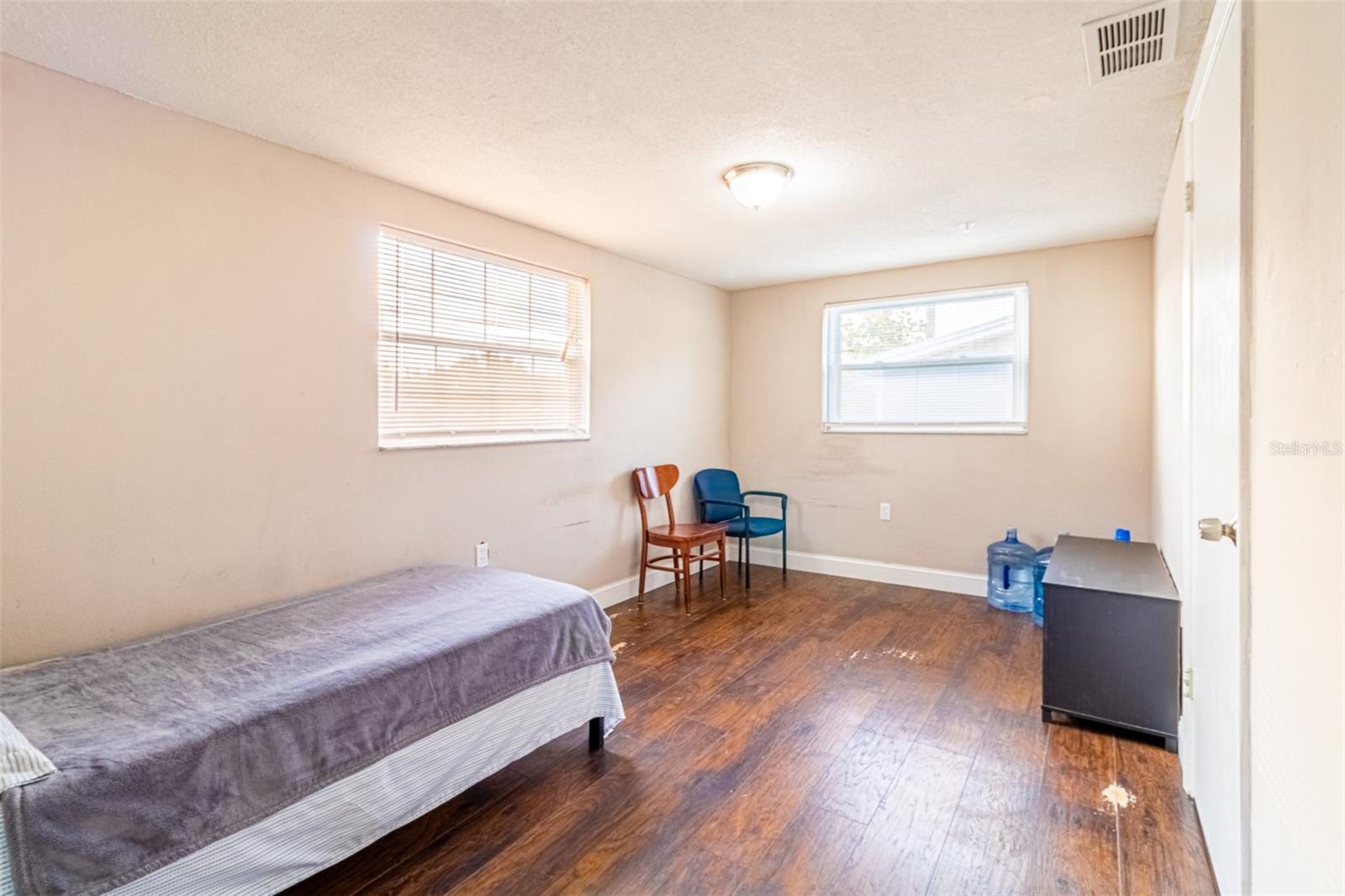 Listing photo id 13 for 9020 Gray Fox Lane