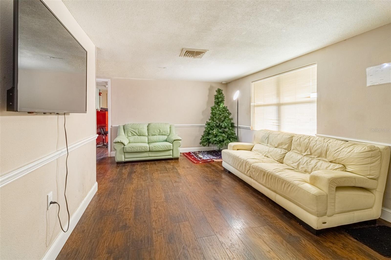 Listing photo id 1 for 9020 Gray Fox Lane