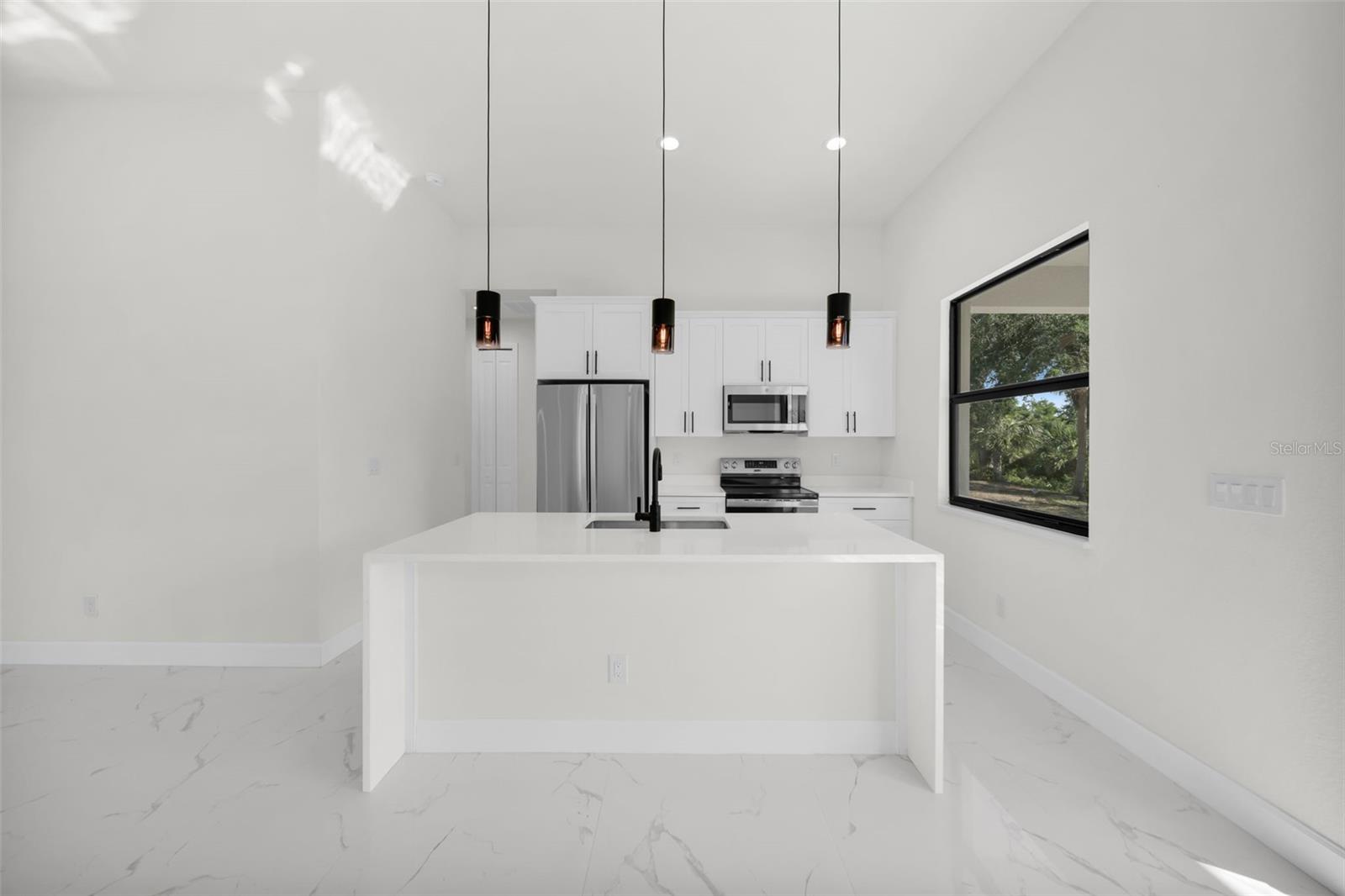Image 15 of 34 For 7054 Rosemont Drive