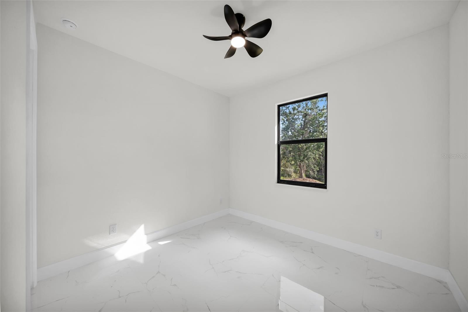 Image 26 of 34 For 7054 Rosemont Drive