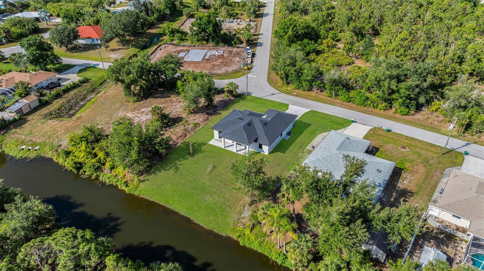 Image 7 of 34 For 7054 Rosemont Drive