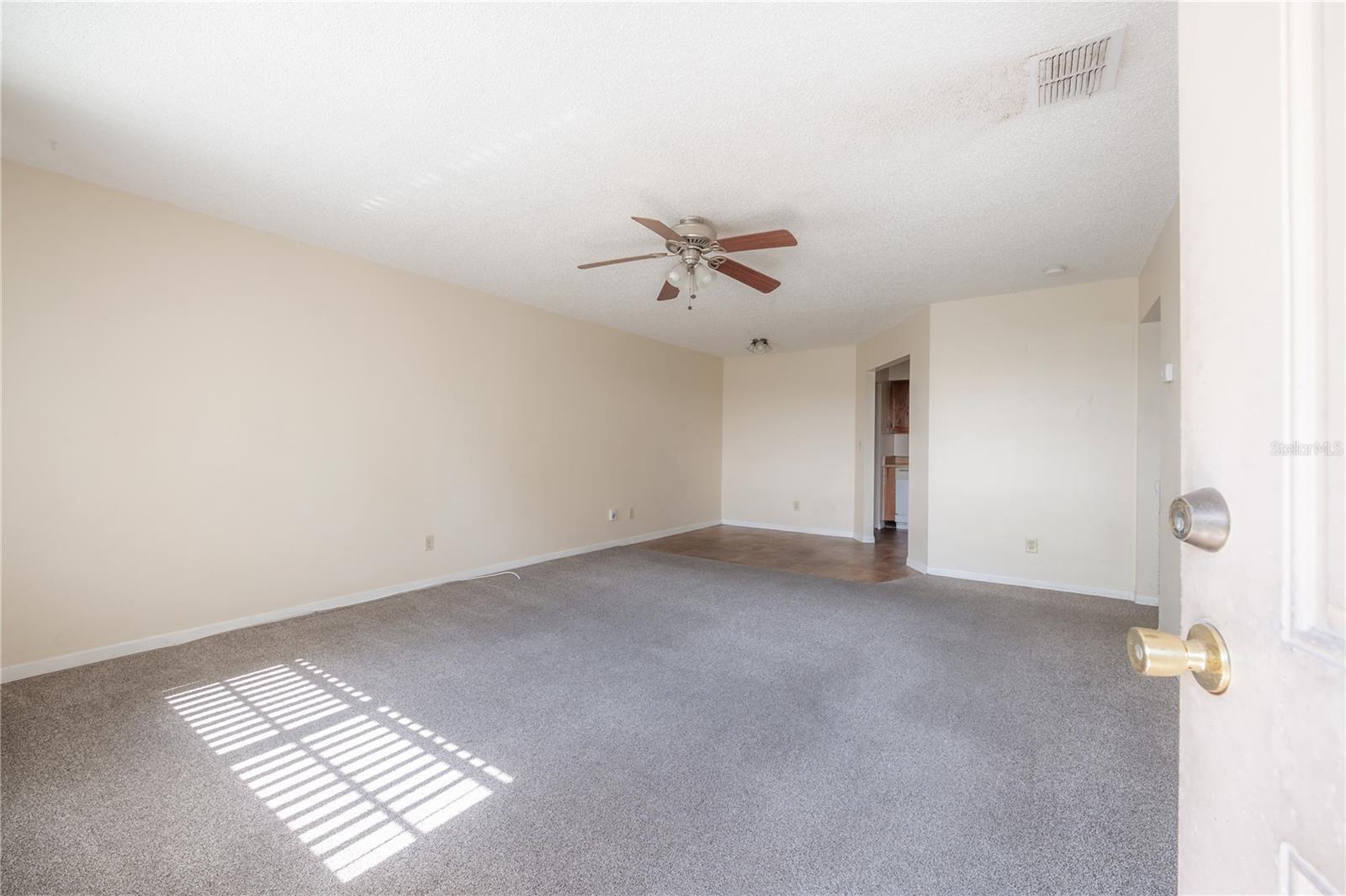 Image 16 of 31 For 725 2nd Avenue Ne