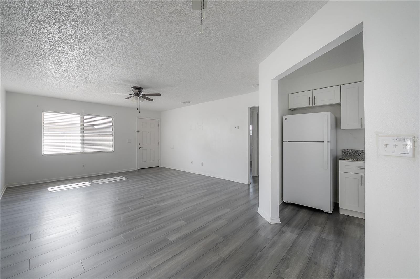 Image 4 of 31 For 725 2nd Avenue Ne