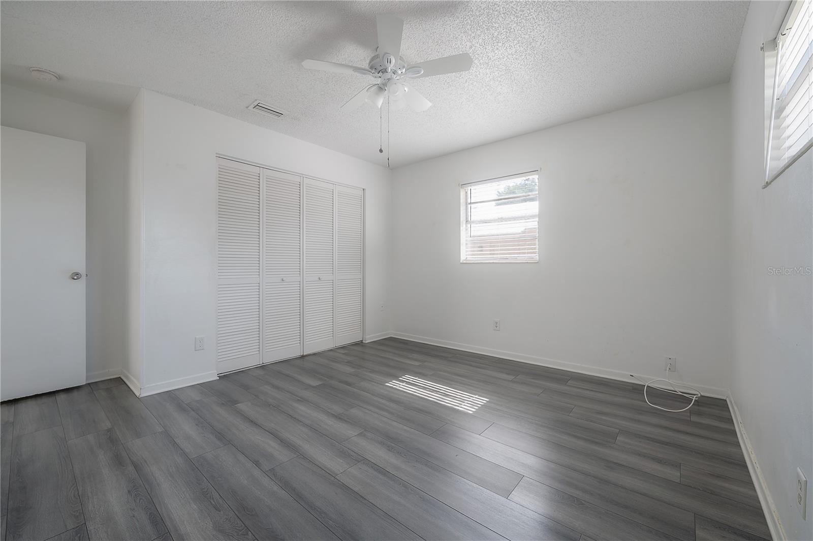 Image 9 of 31 For 725 2nd Avenue Ne