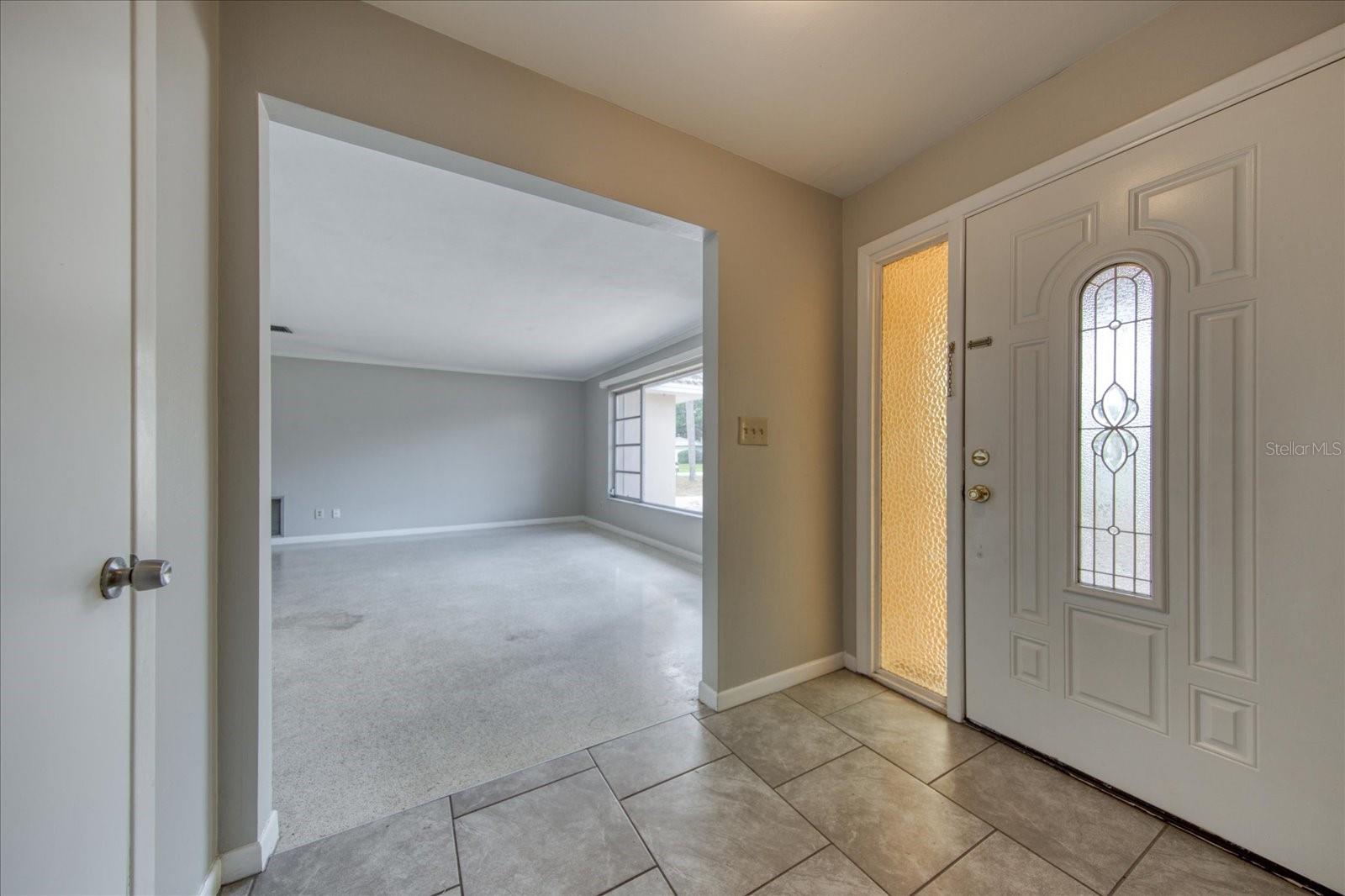 Image 2 of 22 For 1901 Dolphin Drive