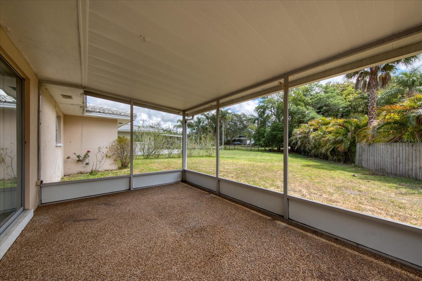 Image 21 of 22 For 1901 Dolphin Drive