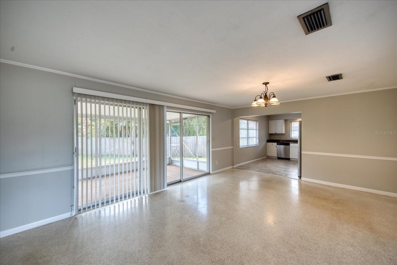 Image 5 of 22 For 1901 Dolphin Drive