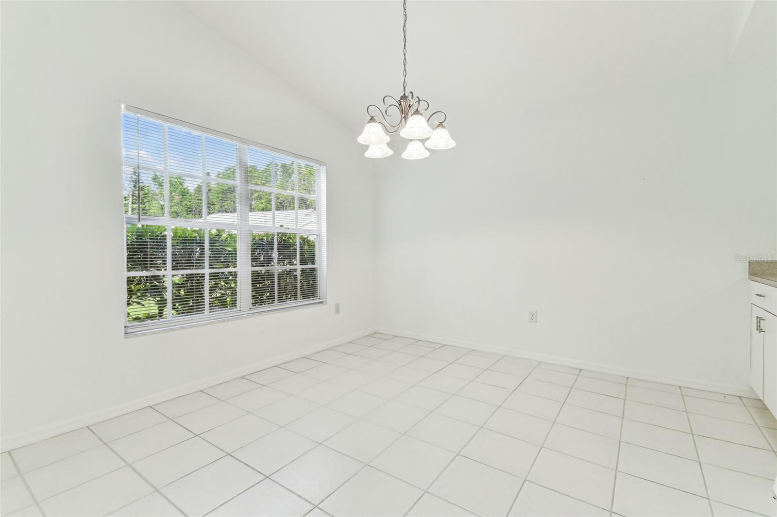 Image 19 of 58 For 1624 Lullwater Lane