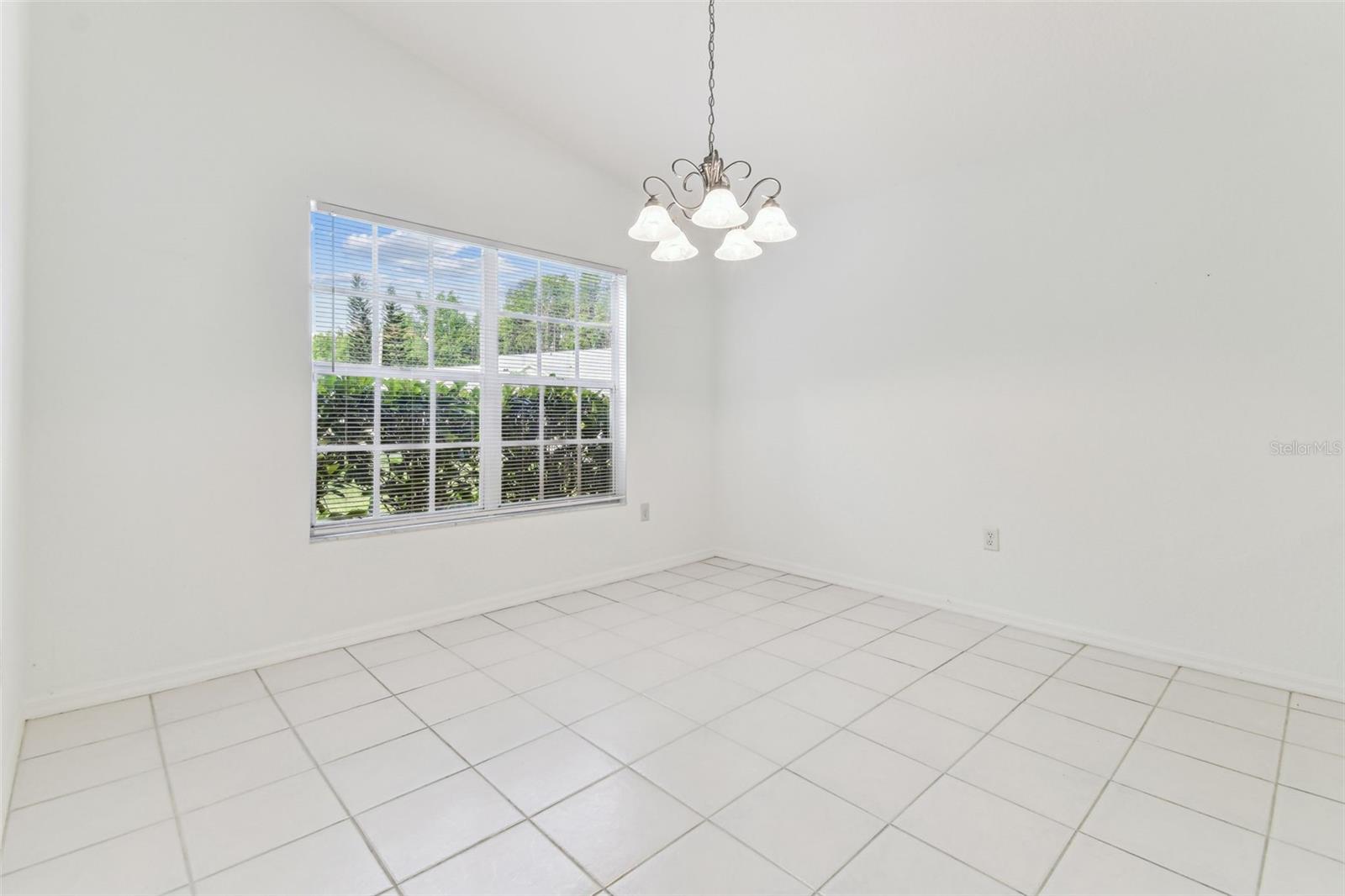 Image 20 of 58 For 1624 Lullwater Lane
