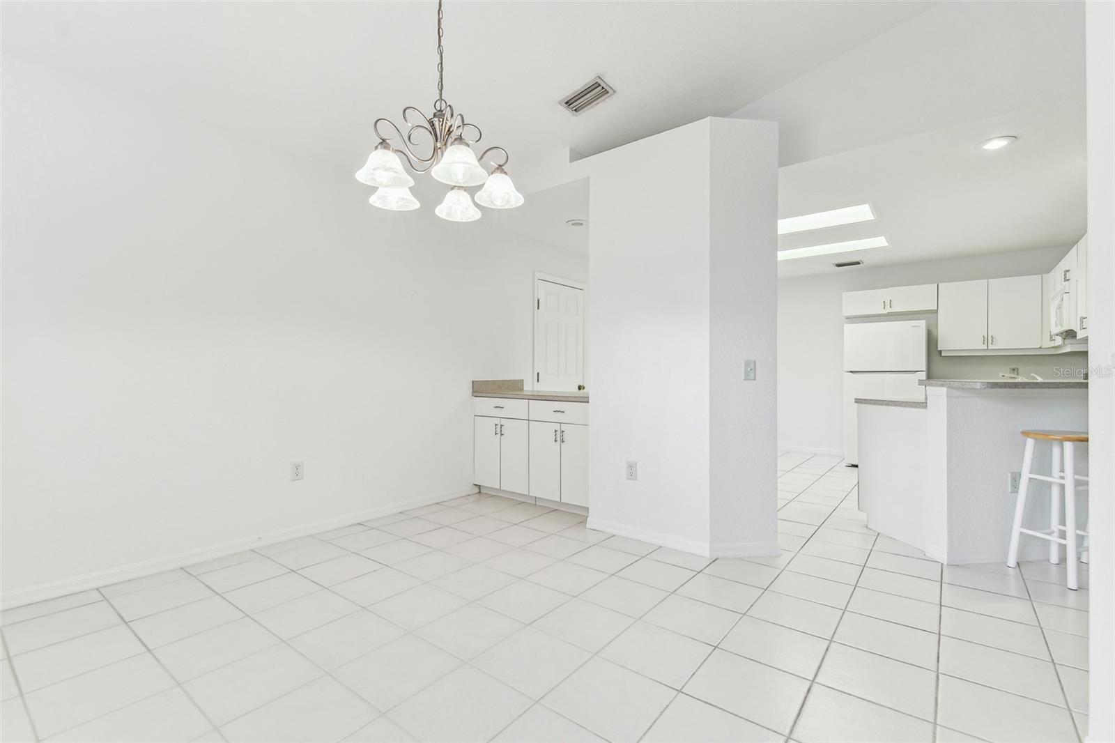 Image 21 of 58 For 1624 Lullwater Lane