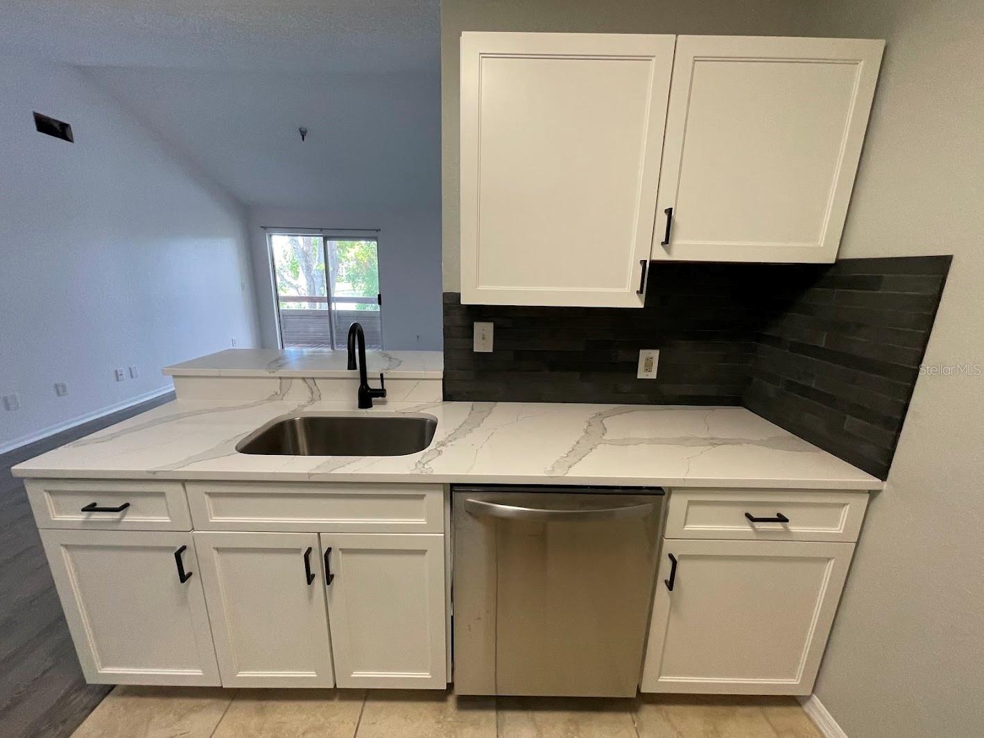 Image 11 of 36 For 10265 Gandy Boulevard N 1312