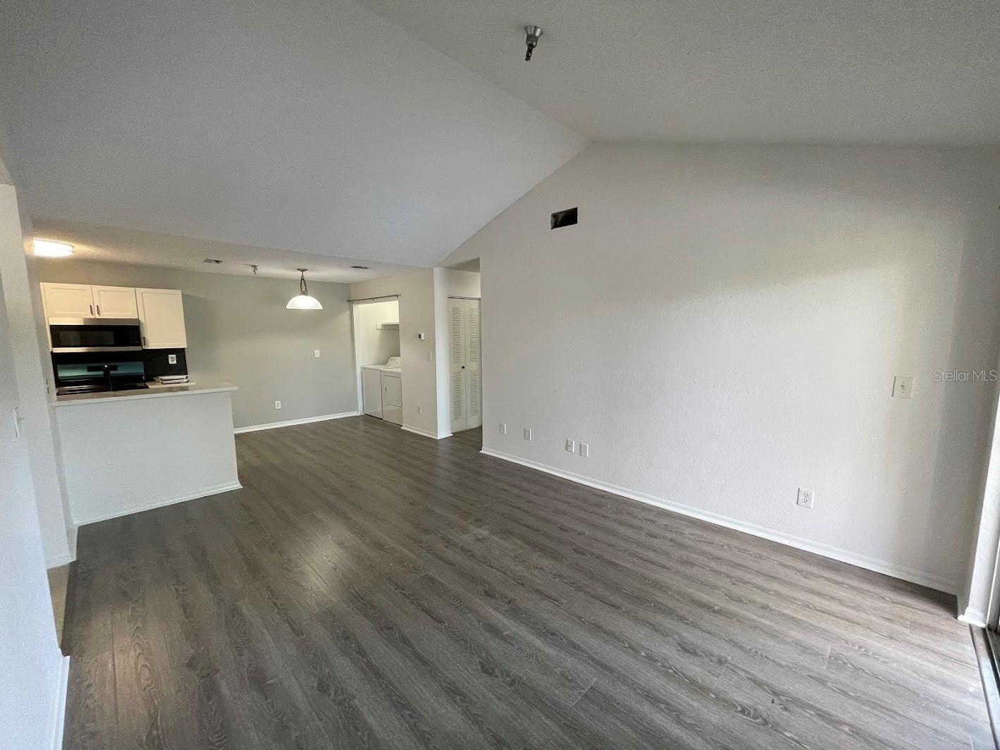 Image 6 of 36 For 10265 Gandy Boulevard N 1312