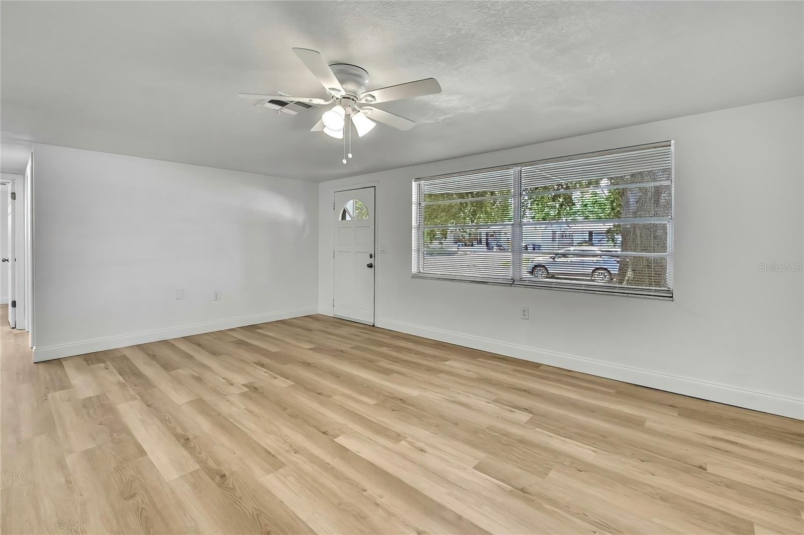 Image 10 of 35 For 5053 Lofton Drive