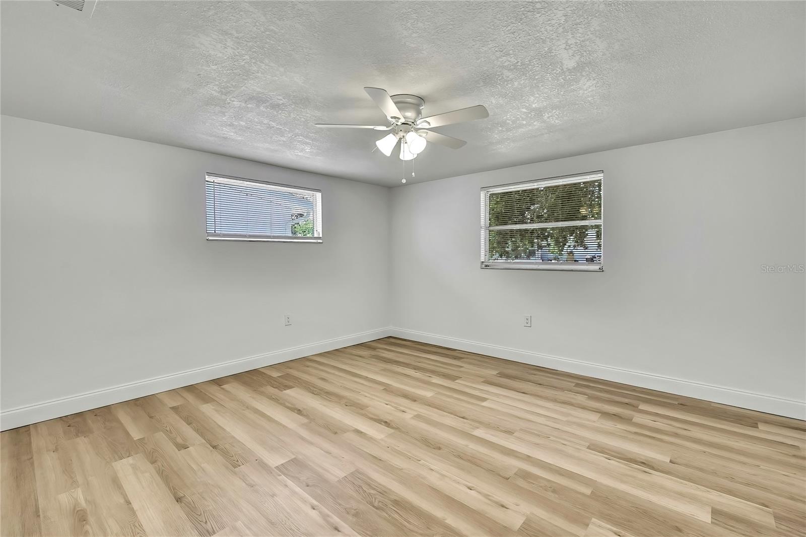 Image 20 of 35 For 5053 Lofton Drive