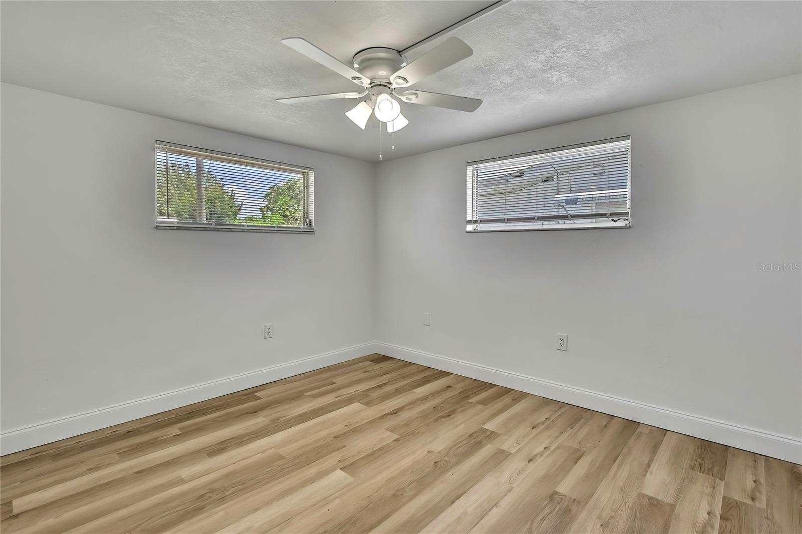 Image 24 of 35 For 5053 Lofton Drive