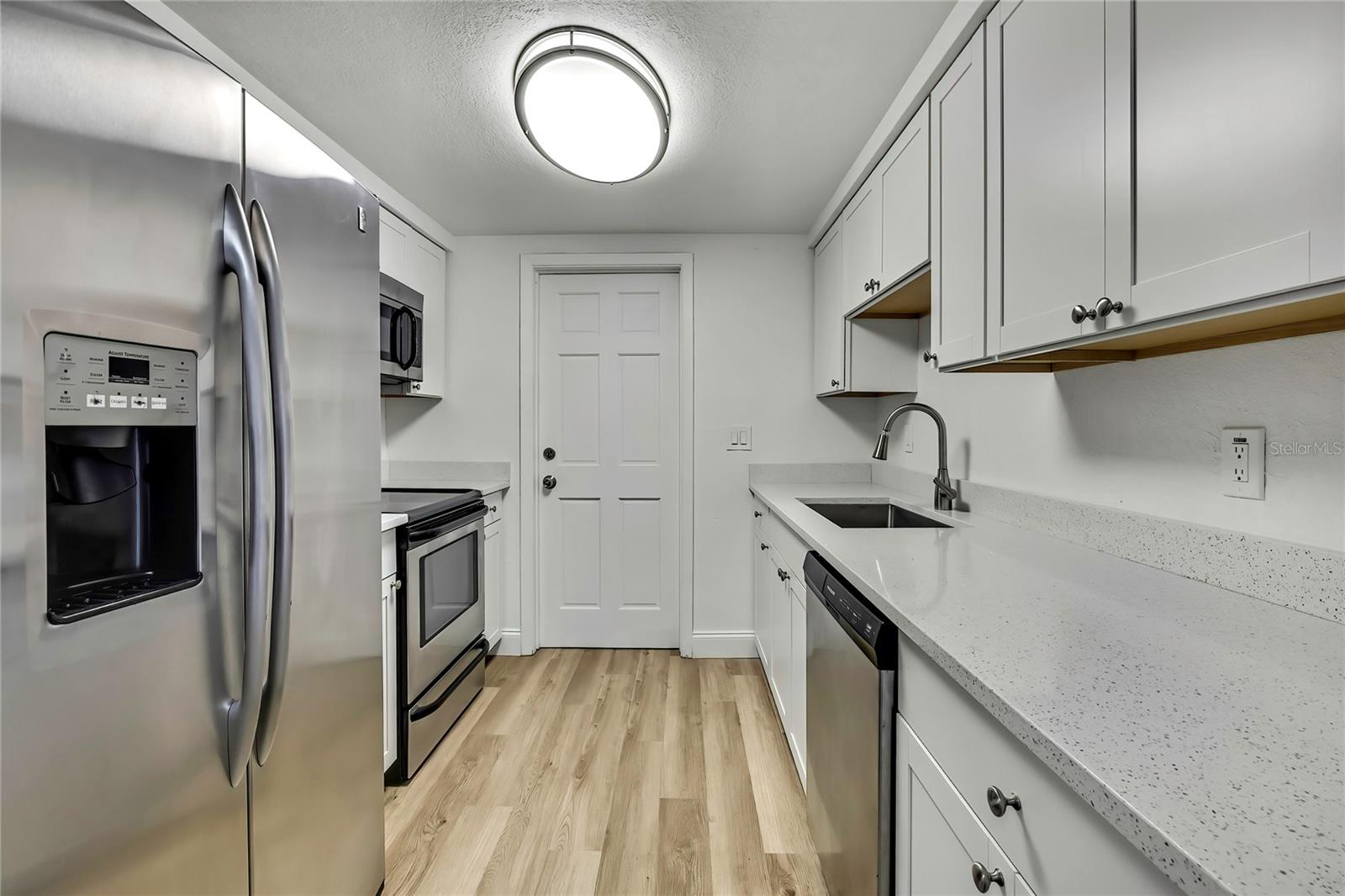 Image 6 of 35 For 5053 Lofton Drive