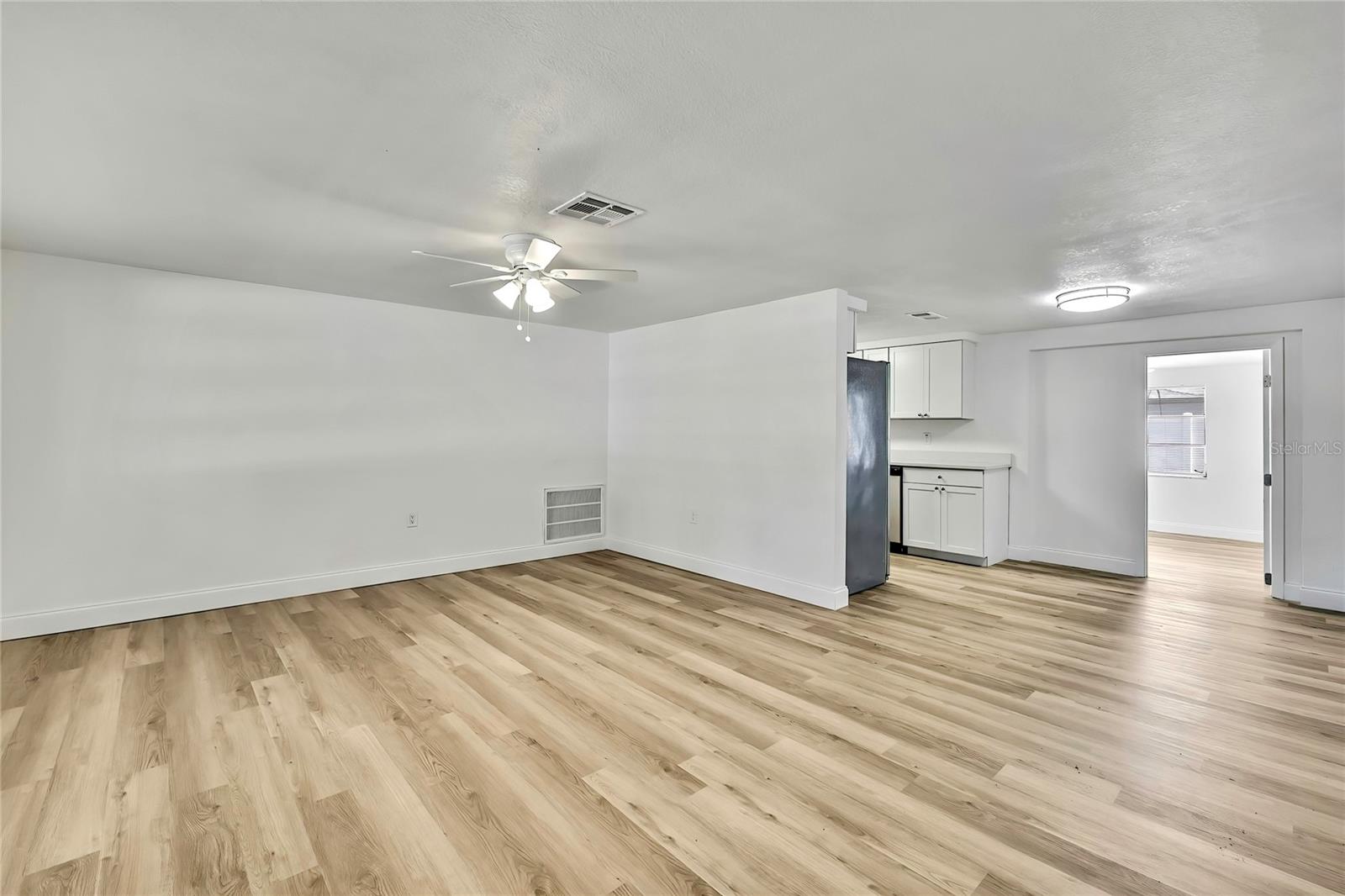 Image 8 of 35 For 5053 Lofton Drive