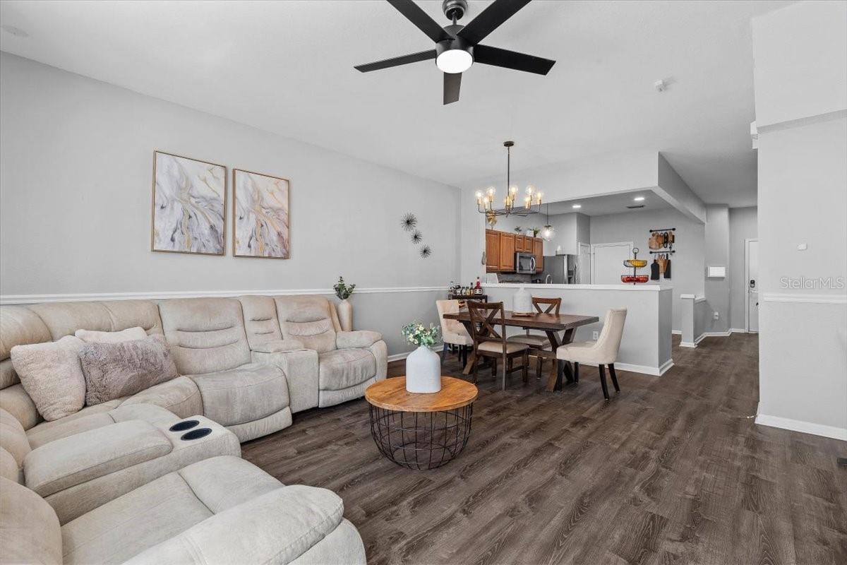 Image 14 of 36 For 26614 Castleview Way