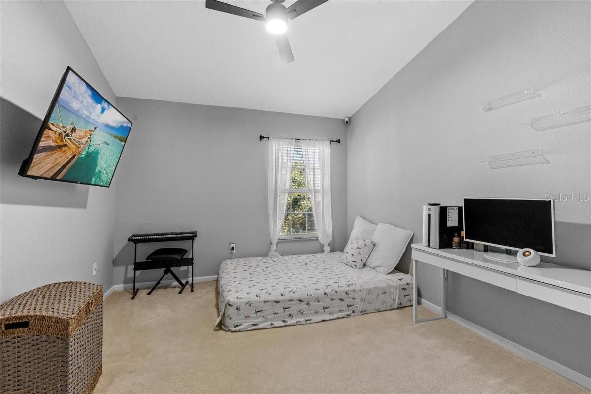 Image 27 of 36 For 26614 Castleview Way