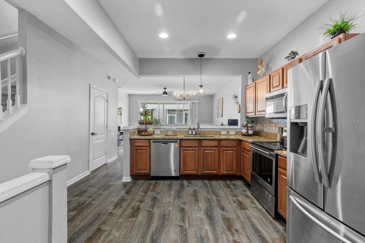 Image 9 of 36 For 26614 Castleview Way
