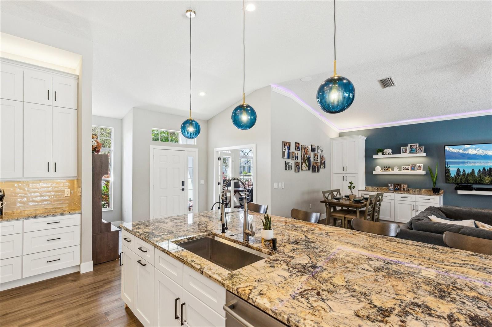Image 12 of 61 For 7308 Carrington Oaks Lane