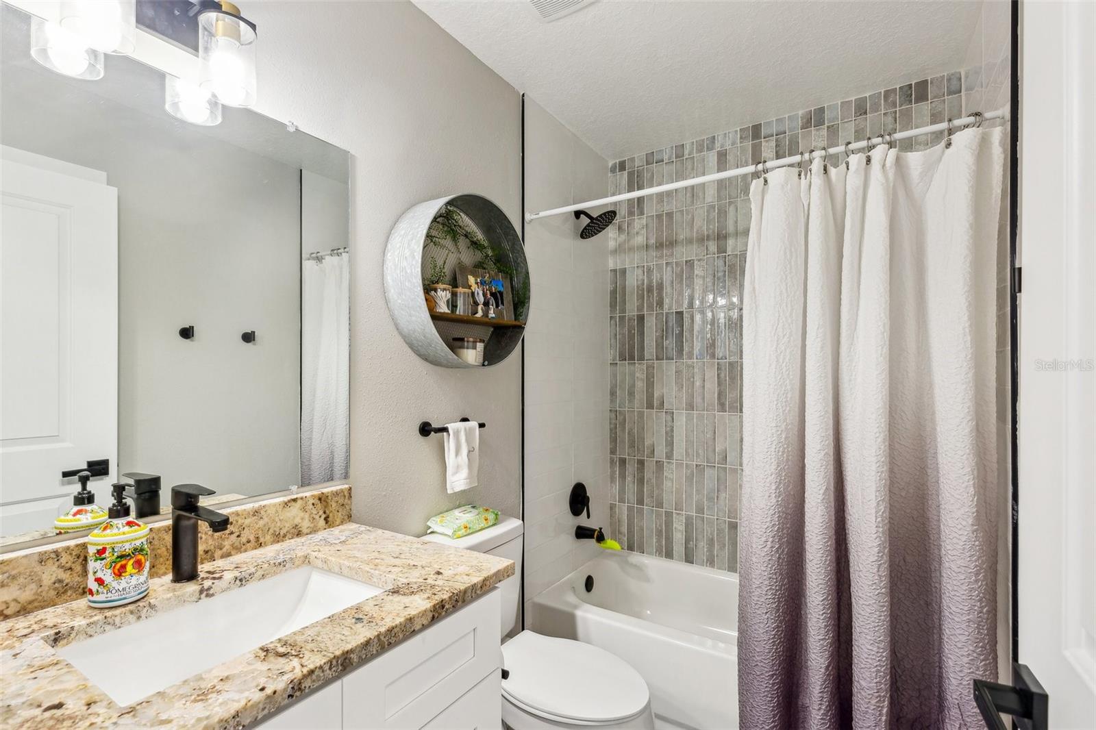 Image 20 of 61 For 7308 Carrington Oaks Lane