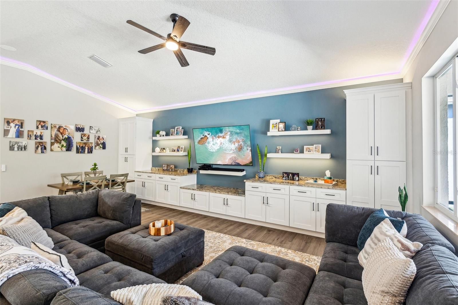 Image 7 of 61 For 7308 Carrington Oaks Lane